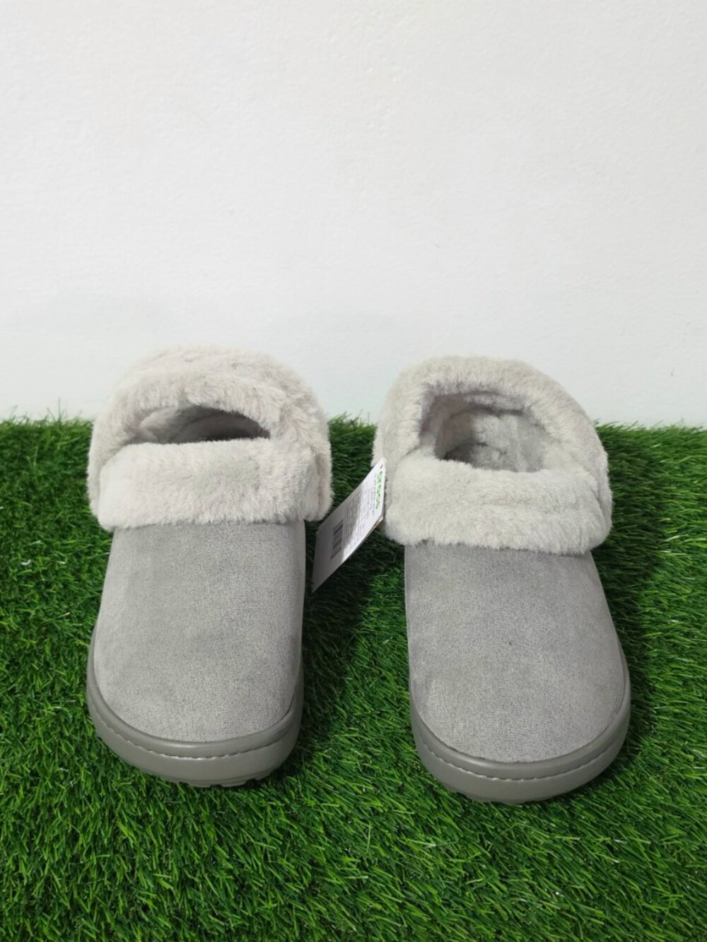 Crocs Classic Unfurgettable Vegan Suede Clogs -Galactic Grey -Size M8/W10-212106 - Picture 2 of 8